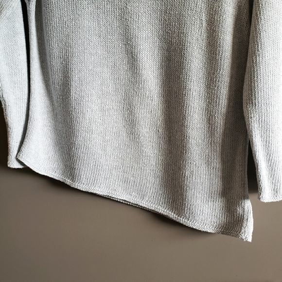 Banana Republic Grey Crew Neck Asymmetrical Sweater Medium - Picture 6 of 14